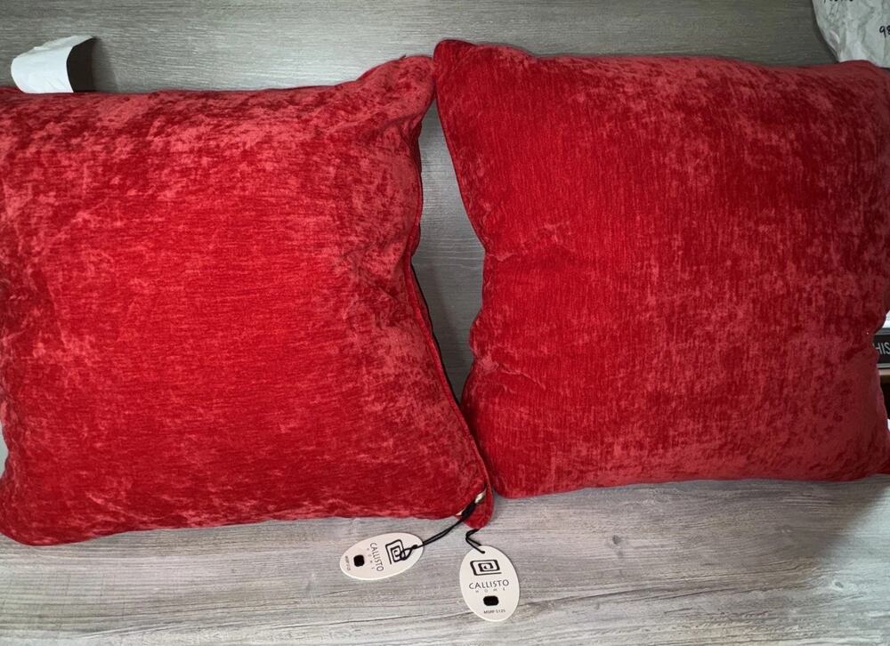 NWT CALLISTO HOME DECORATIVE THROW PILLOWS RED VELVET